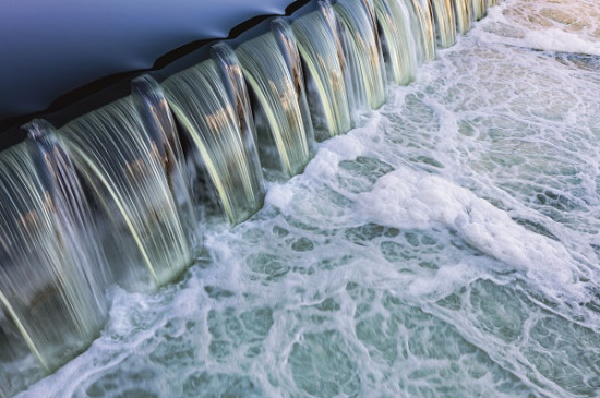 2_Sauberes Wasser_AdobeStock_600